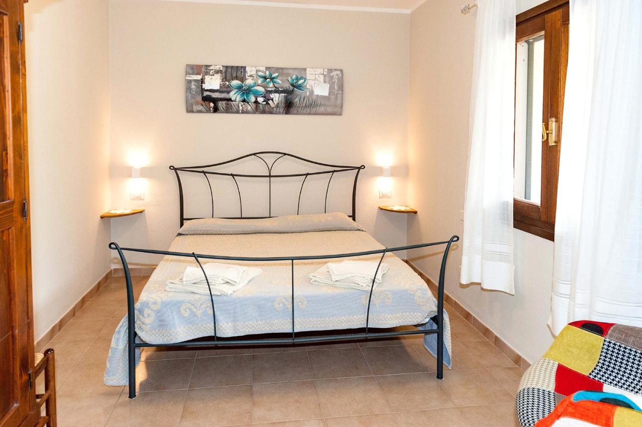 Lu Lioni Rooms Сан-Теодоро Экстерьер фото