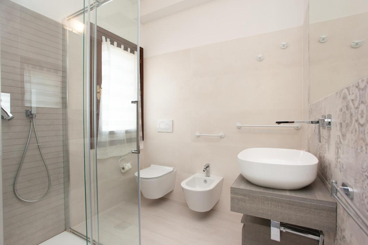 Lu Lioni Rooms Сан-Теодоро Экстерьер фото