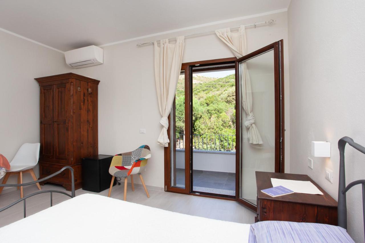 Lu Lioni Rooms Сан-Теодоро Экстерьер фото