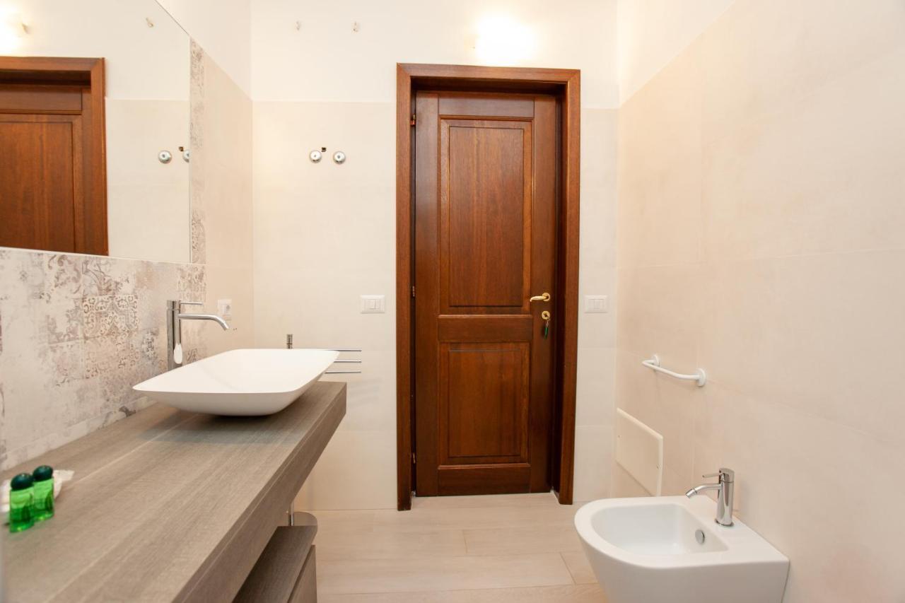 Lu Lioni Rooms Сан-Теодоро Экстерьер фото