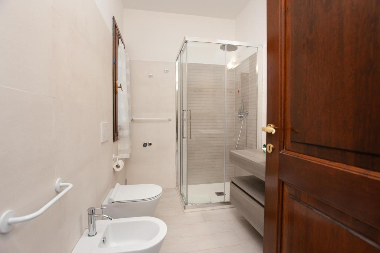 Lu Lioni Rooms Сан-Теодоро Экстерьер фото