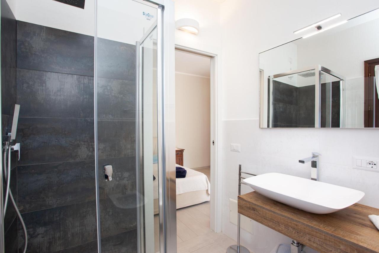 Lu Lioni Rooms Сан-Теодоро Экстерьер фото