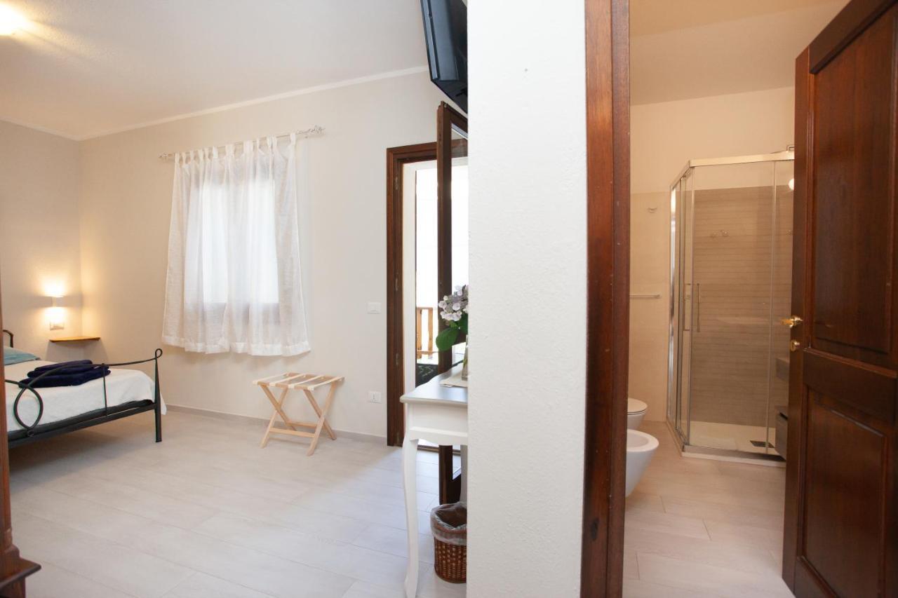 Lu Lioni Rooms Сан-Теодоро Экстерьер фото