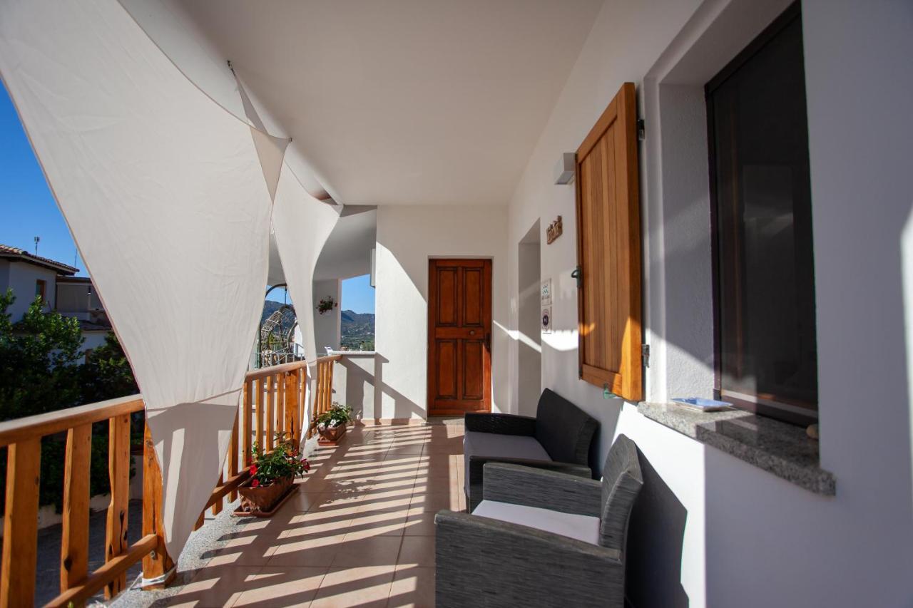 Lu Lioni Rooms Сан-Теодоро Экстерьер фото